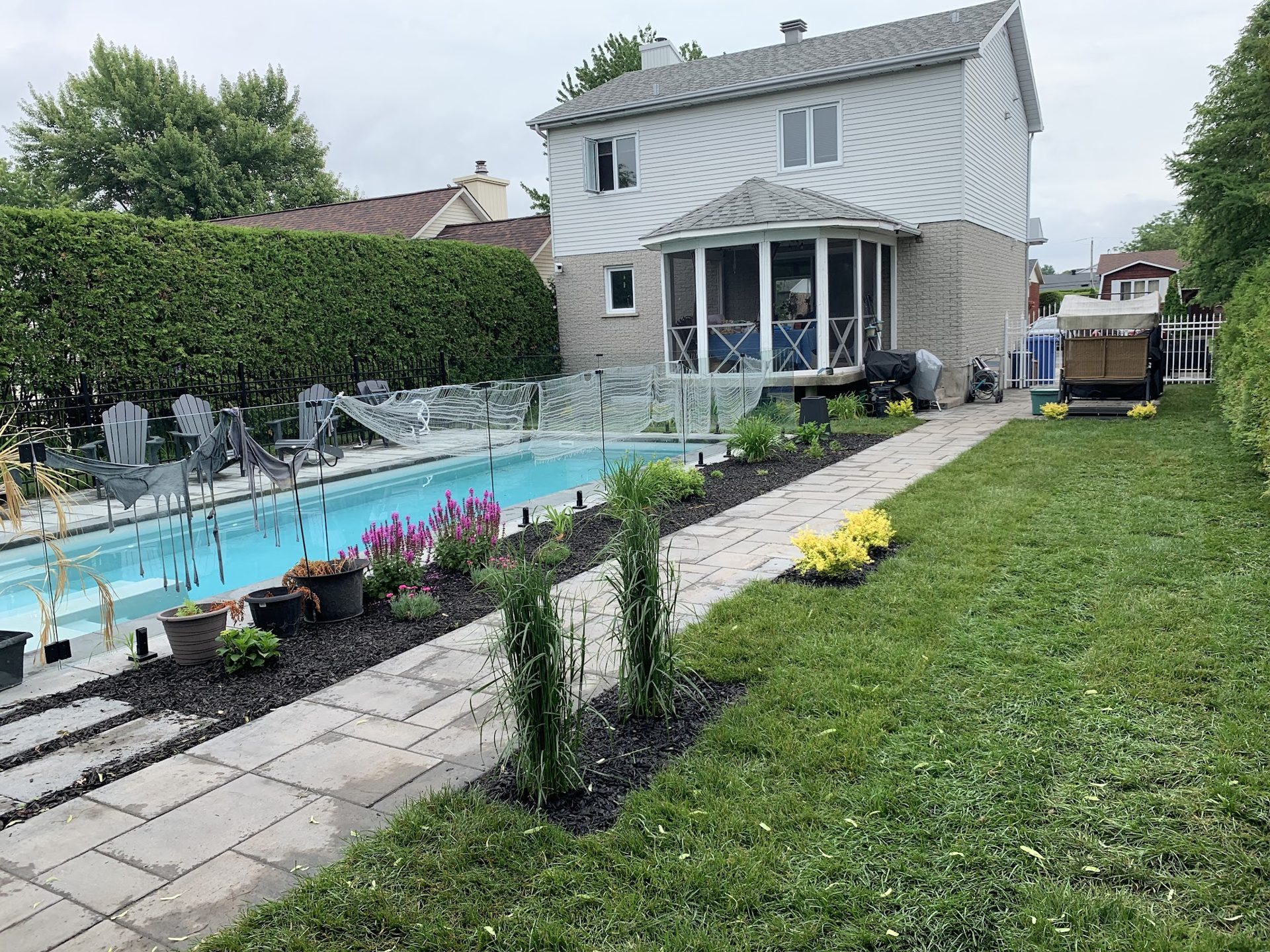 Complete landscaping — Longueuil